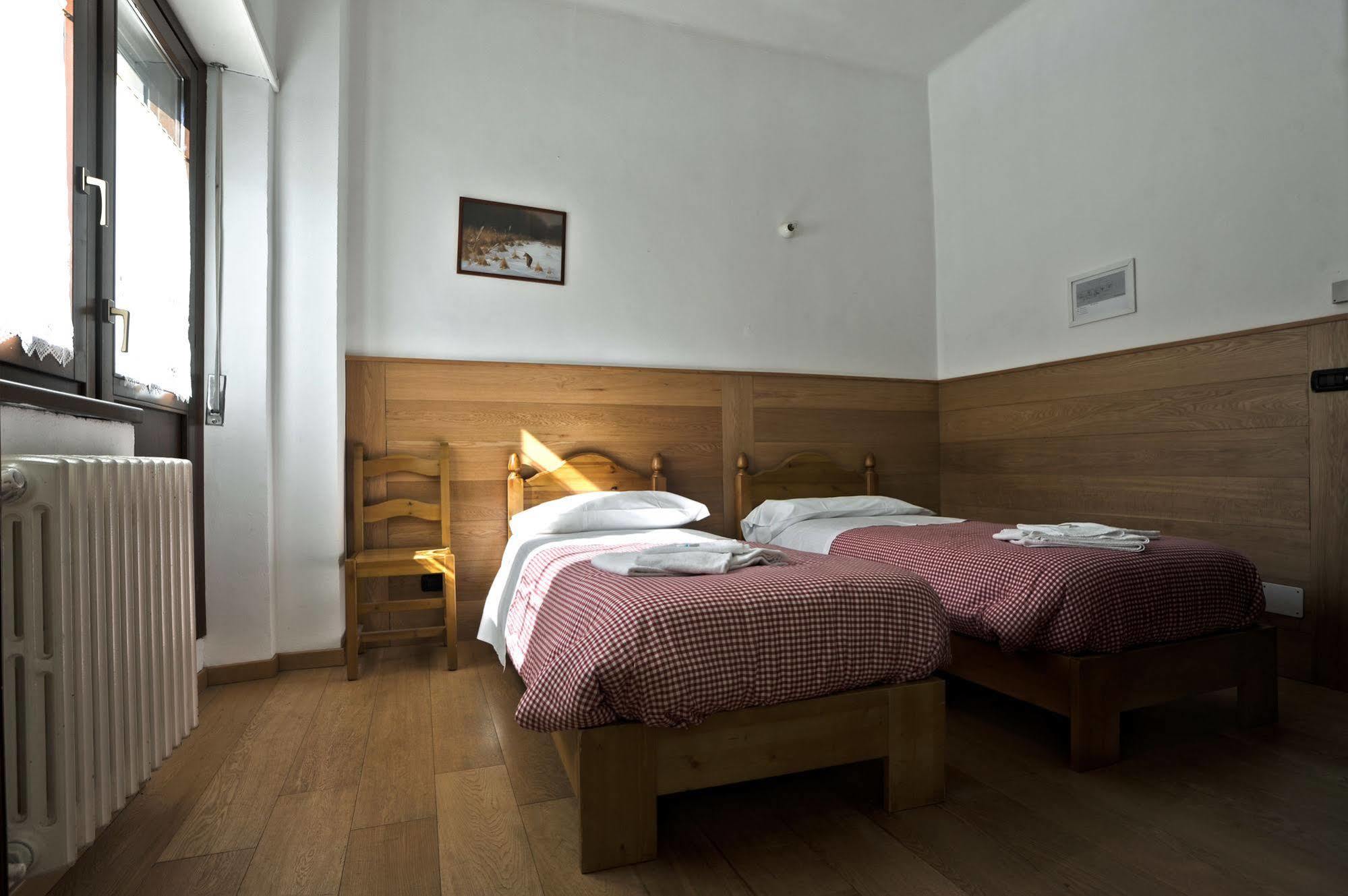 Casa San Francesco Hotel Bardonecchia Exterior foto